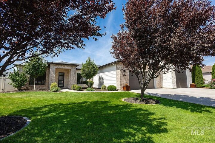 Property Photo:  277 Dudley Ln.  ID 83687 