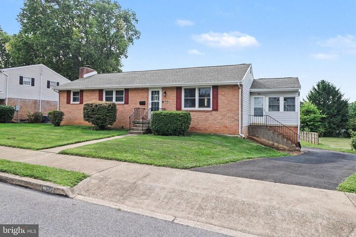 Property Photo:  1092 Cocklin Street  PA 17055 