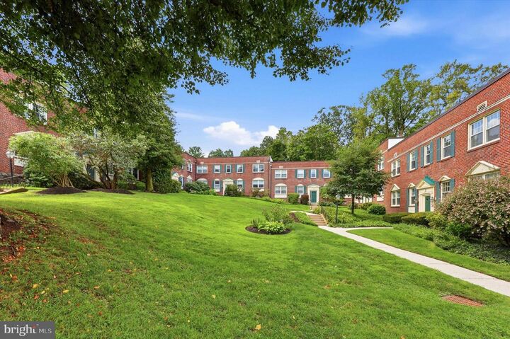 Property Photo:  500 E Lancaster Avenue 127A  PA 19087 