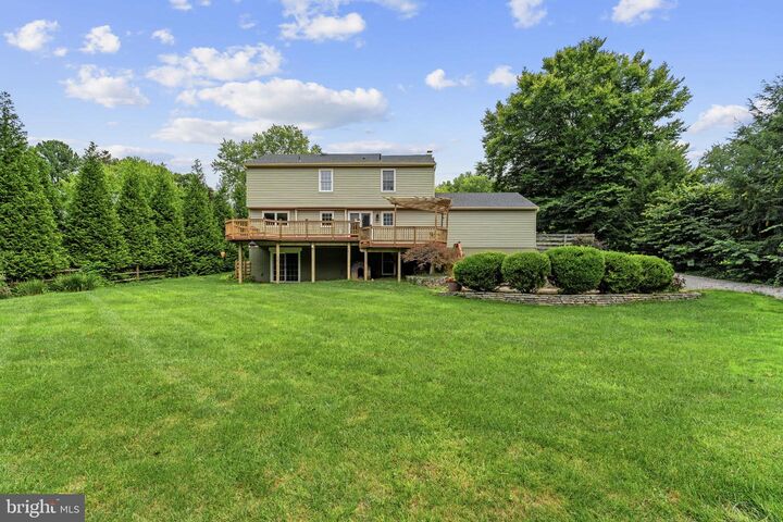 Property Photo:  6102 Queens Brigade Court  VA 22030 