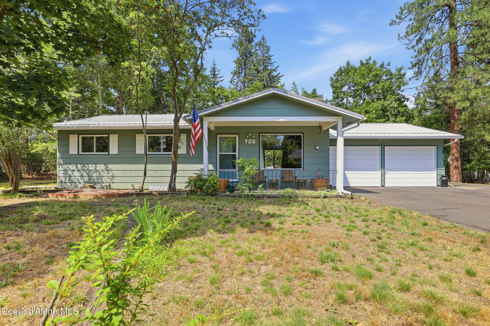 Property Photo:  705 E Lunceford Ln  ID 83815 