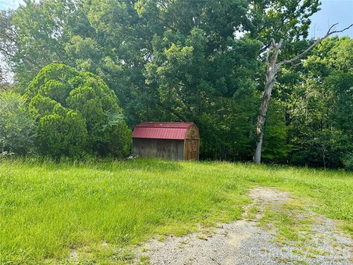 Property Photo: 430 Russell Road NC 28135