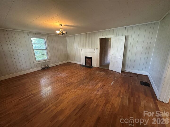 Property Photo: 410 Modena Street NC 28054