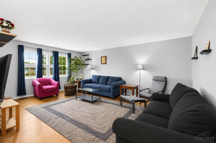 Property Photo:  263 Deephaven Drive  OH 45238 
