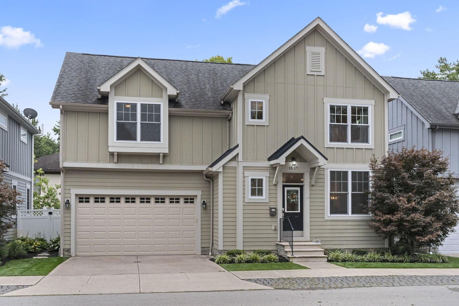 Property Photo:  1527 Ida Avenue  OH 43212 