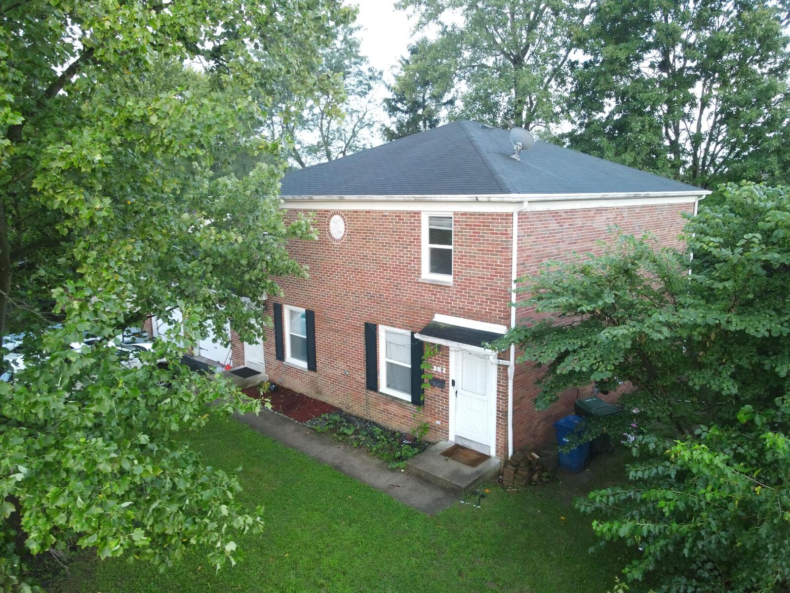 Property Photo:  1379-1381 Bradshire Drive  OH 43220 