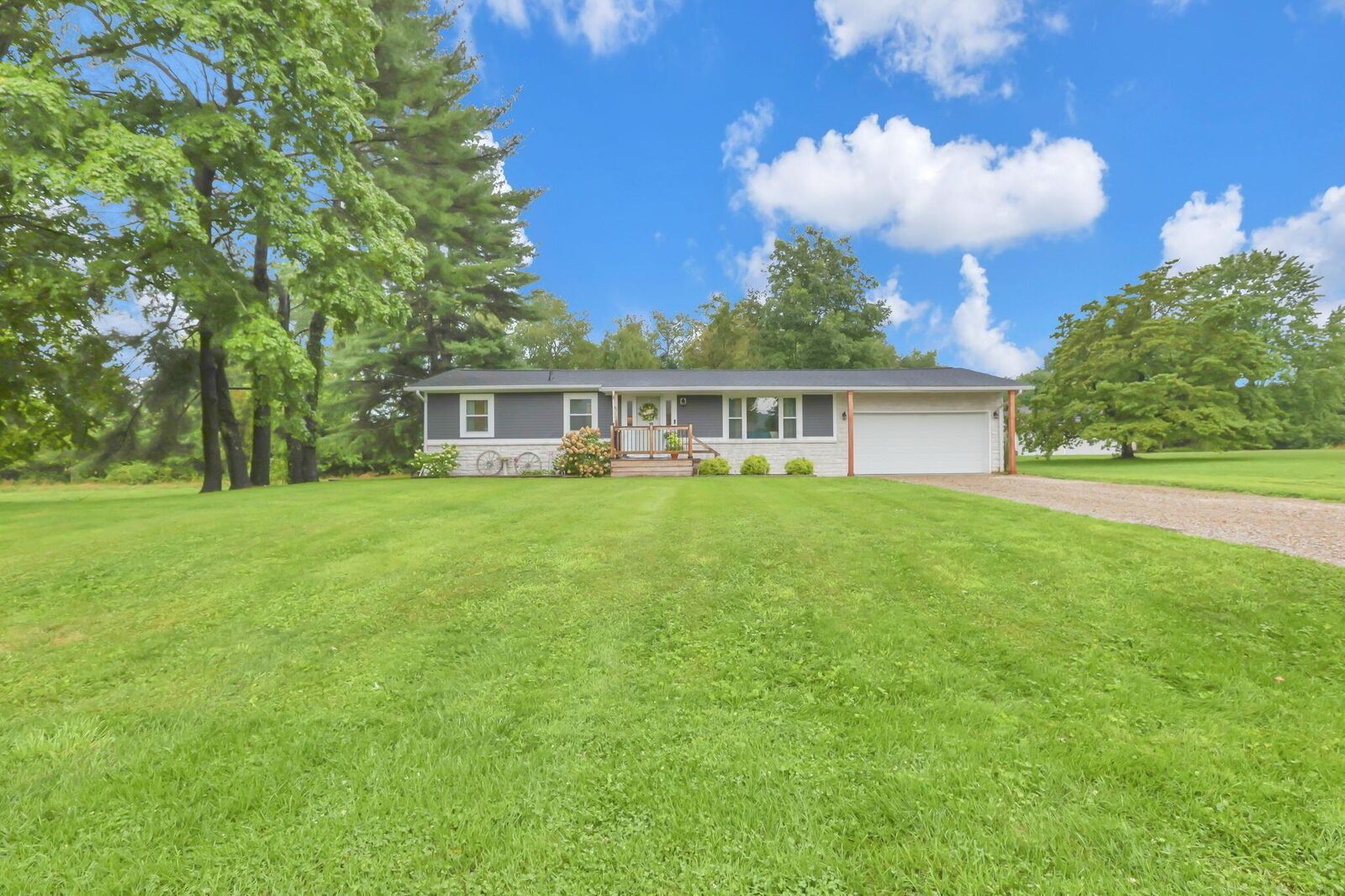 Property Photo:  280 Rocky Fork NE Drive  OH 43055 