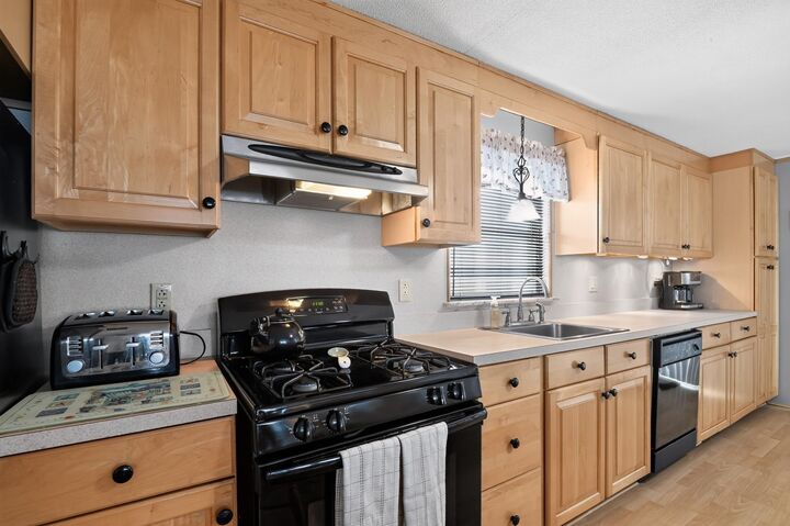 Property Photo:  27 Buttercup  NJ 08260 