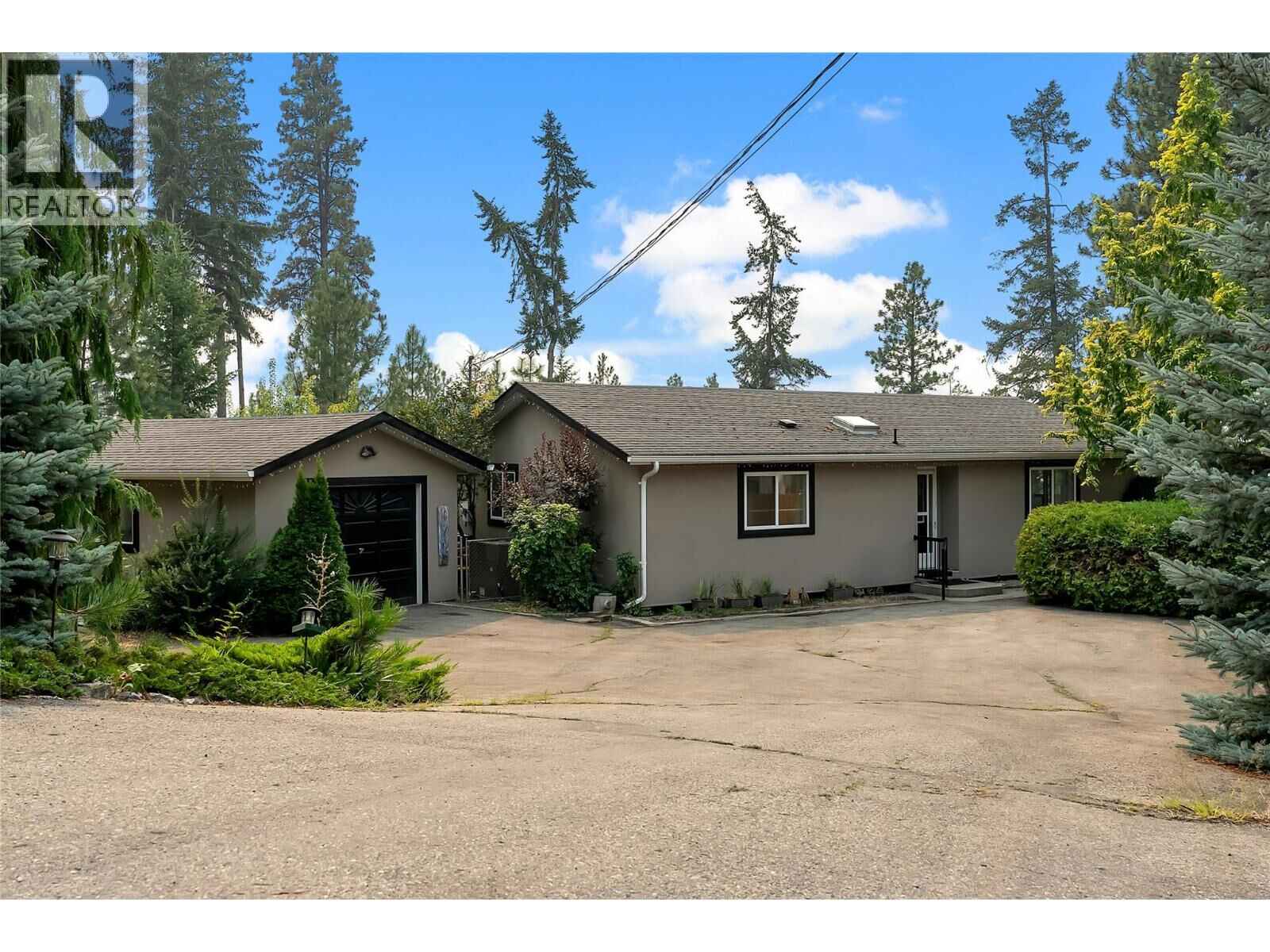 Property Photo: 3272 Juniper Drive BC V0H 1N1