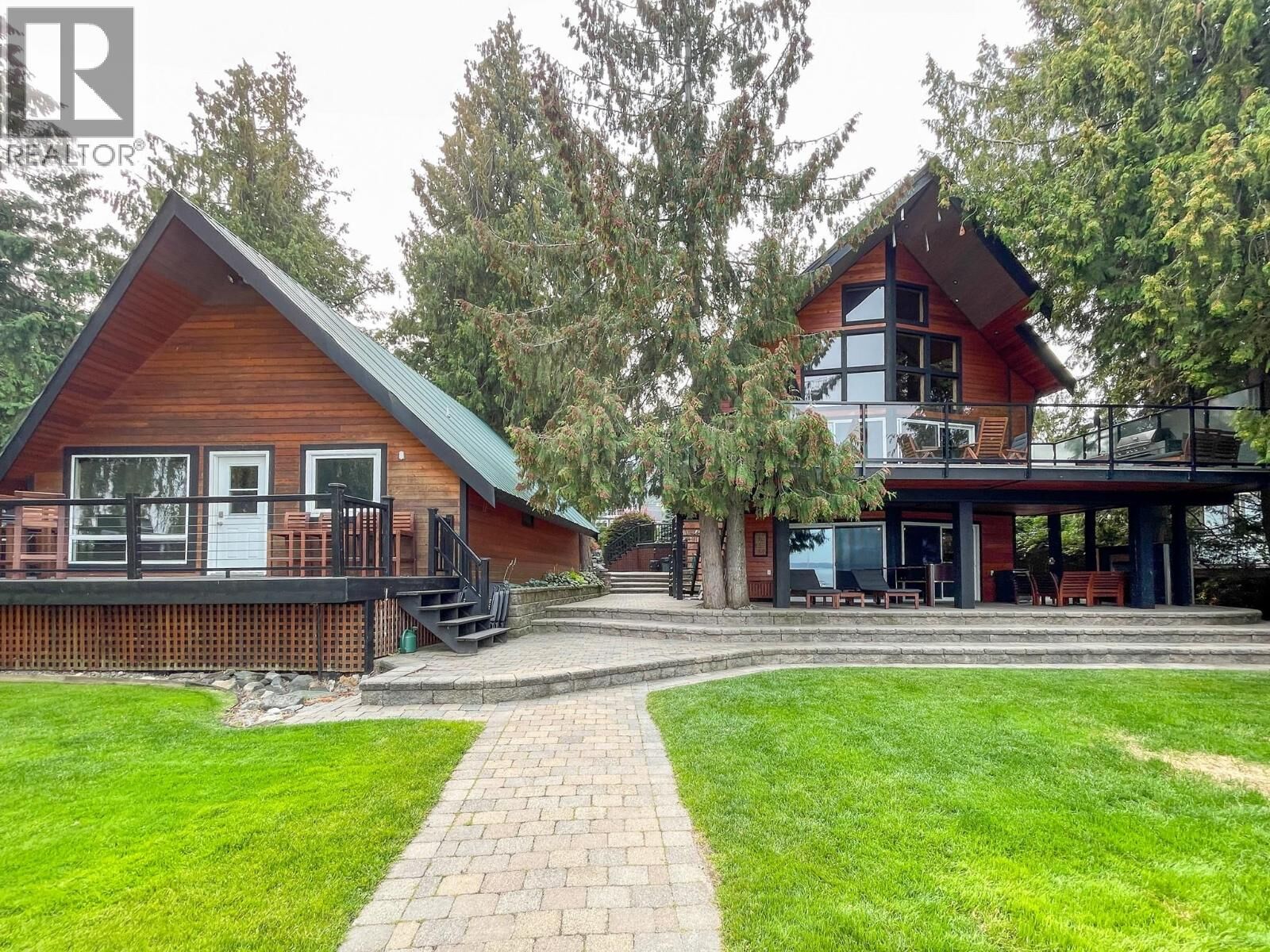 Property Photo:  3075 Waverly Rd. Road  BC V0E 2W1 