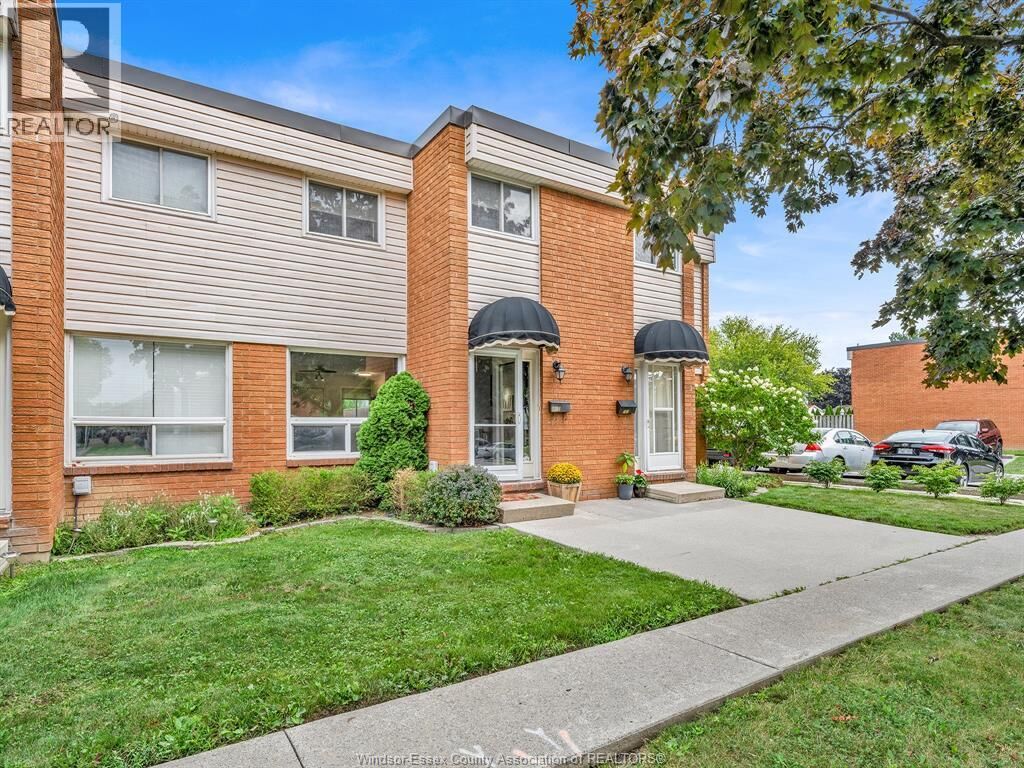 Property Photo: 301 Victoria D ON N9V 3B3