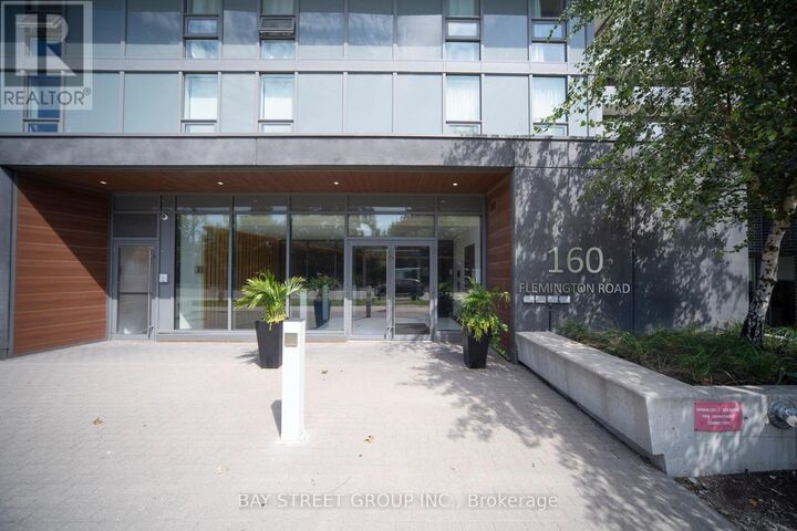 Property Photo:  160 Flemington Road 1020  ON L5V 1J1 