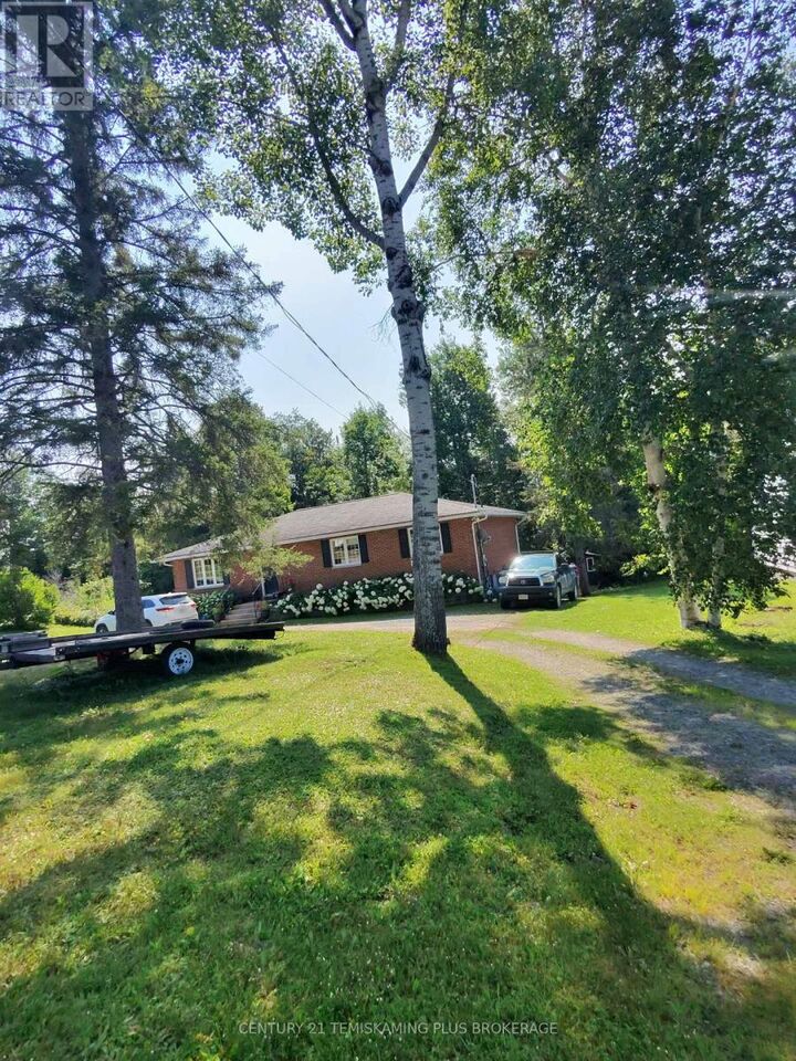 Property Photo: 43 O'Connor Drive ON P0H 2H0
