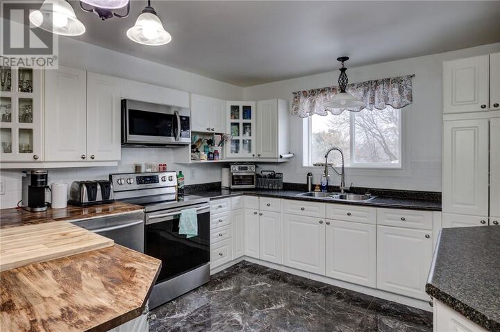 Property Photo: 7157 Highway 17 ON P0M 1X0
