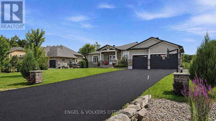 Property Photo: 1914 Cedarlakes Way ON K4P 0E4