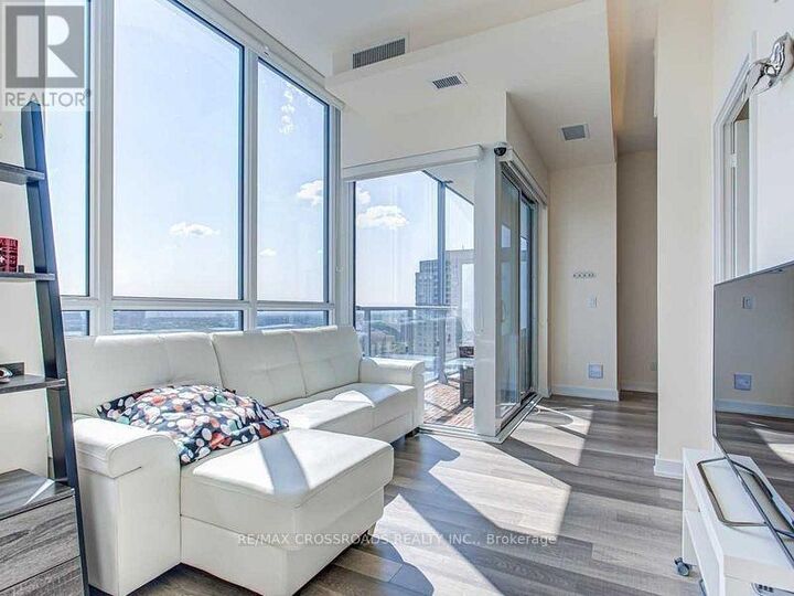Property Photo:  5180 Yonge Street 2405  ON M2N 5P6 