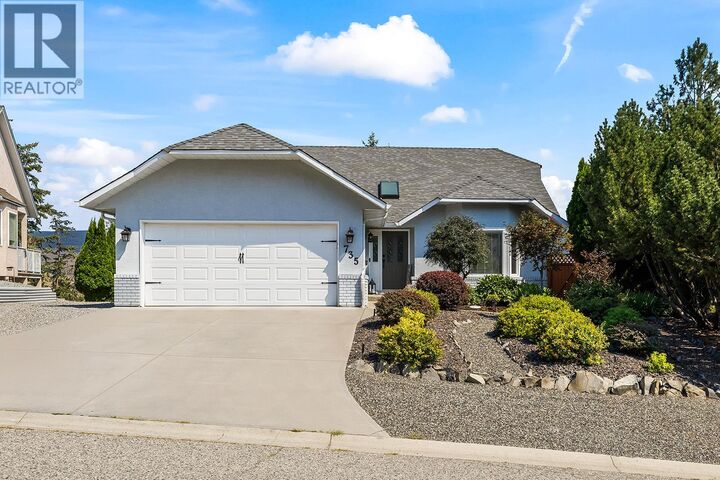 Property Photo: 735 Nahanni Place BC V1V 1N5