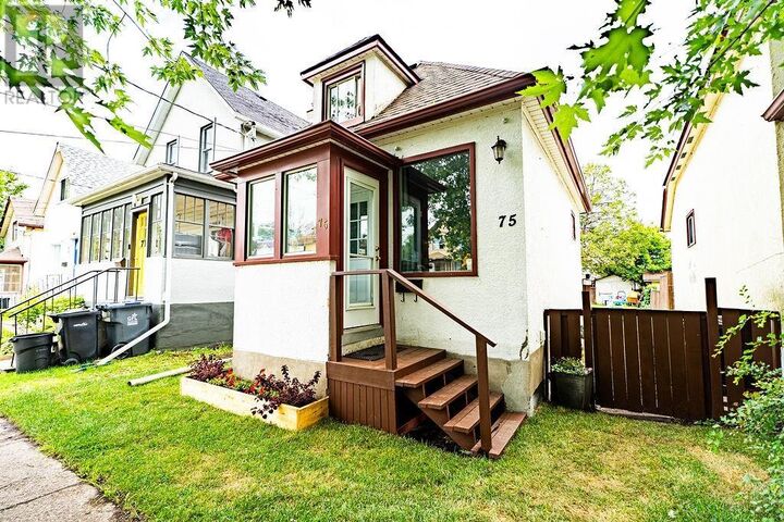 Property Photo: 75 Ontario St ON P7B 3G1
