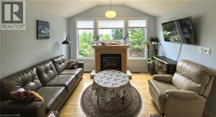 Property Photo:  728 Munich Circle  ON N2V 2N6 