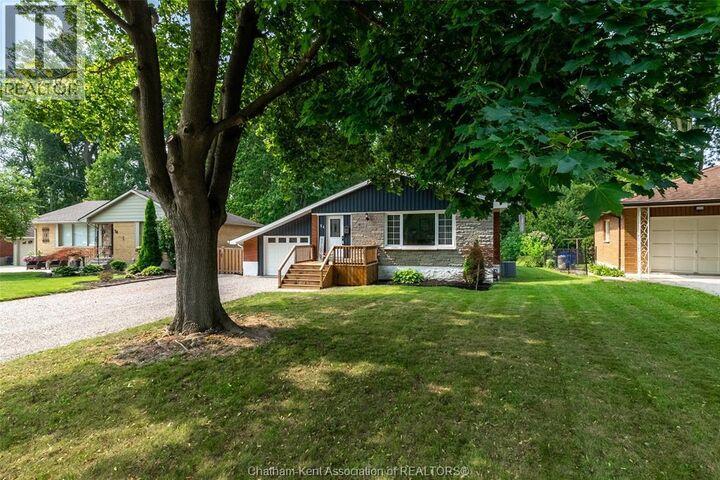 Property Photo: 54 Woodland Avenue ON N7L 2S6