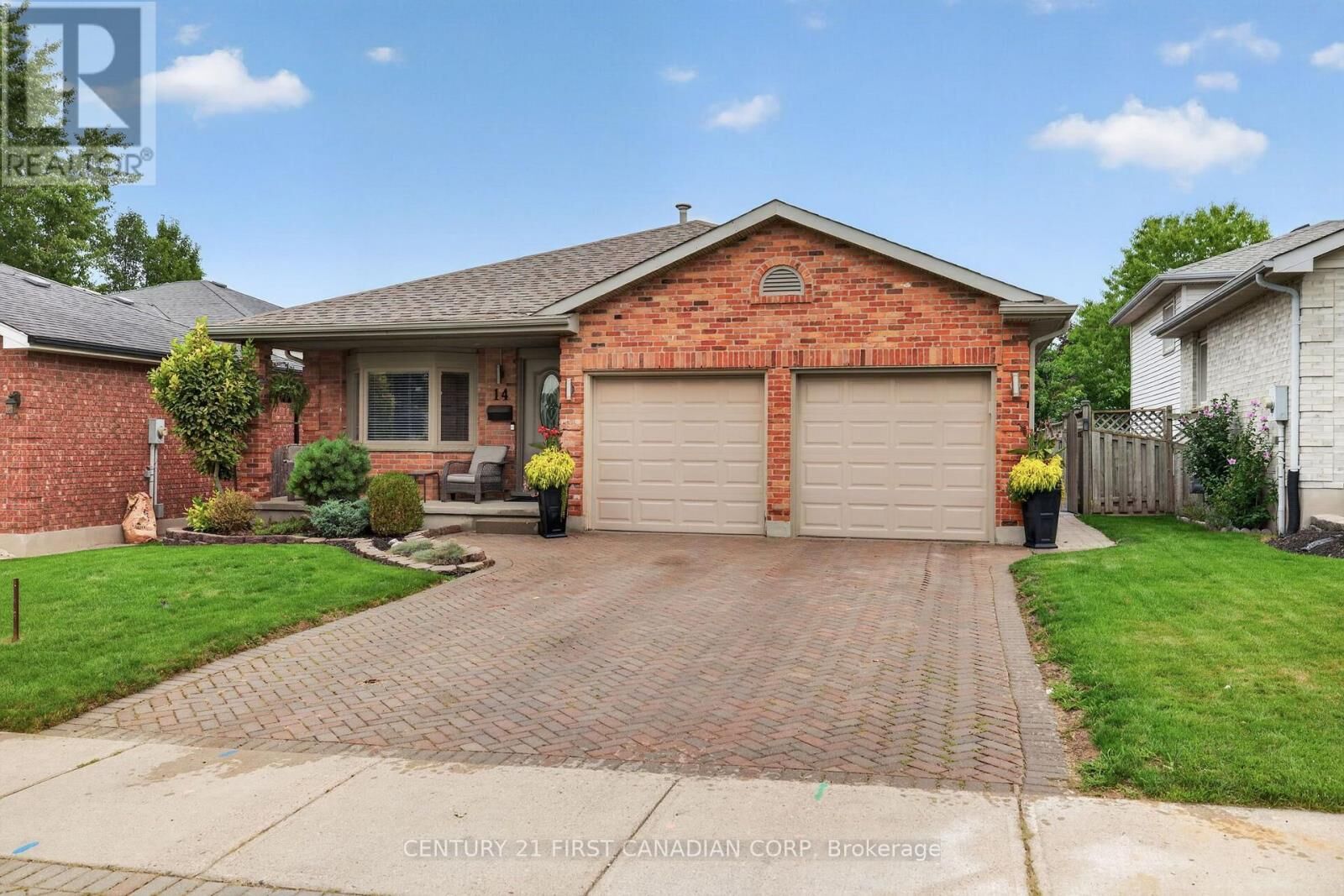 Property Photo: 14 Kristina Crescent ON N6E 3V3