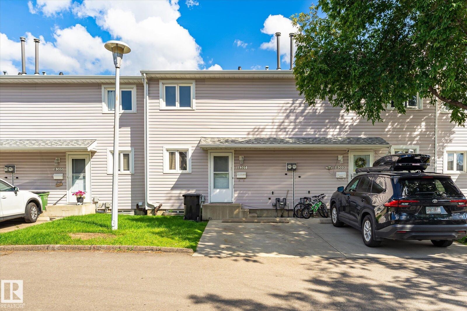 Property Photo: 18307 66 Avenue NW AB T5T 1Z5