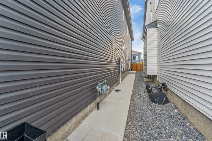 Property Photo: 1824 18 Avenue NW AB T6T 2N1