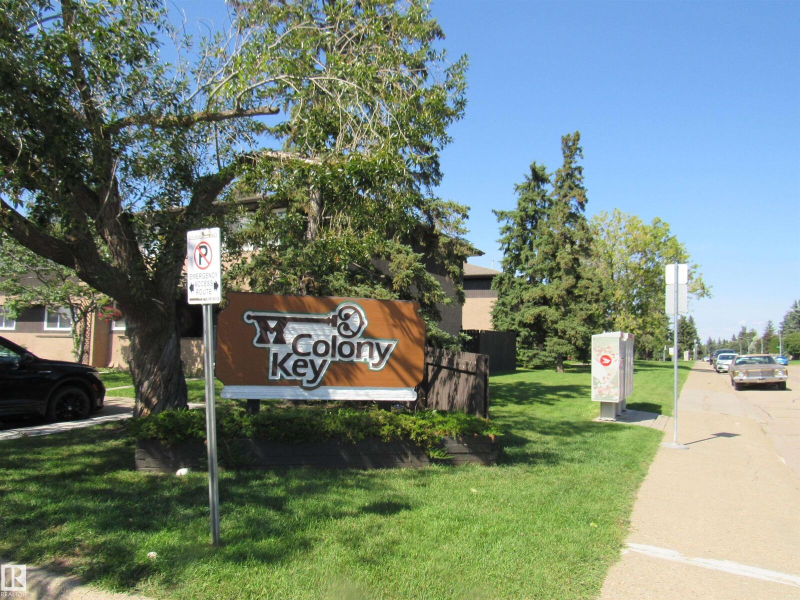 Property Photo: 1692 37 Street NW AB T6L 2R7