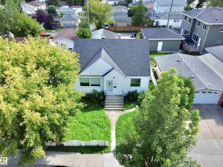 6209 106 Street NW — photo 1