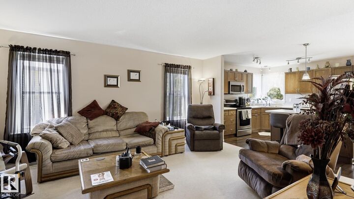 Photo de la propriété:  50 Snowbird Crescent  AB T9E 0H6 