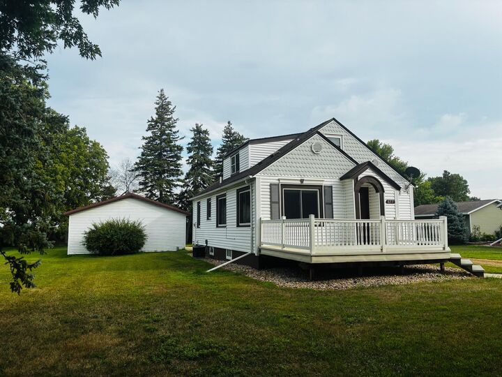 Property Photo: 617 3rd Avenue MN 56119