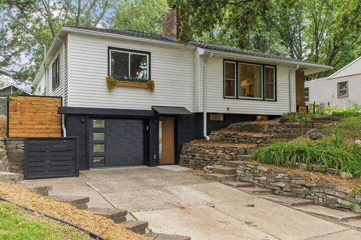 Property Photo:  3037 Kyle Avenue N  MN 55422 