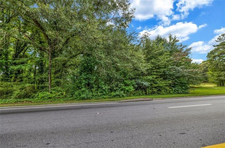 Property Photo: 6845 Old National Highway GA 30349