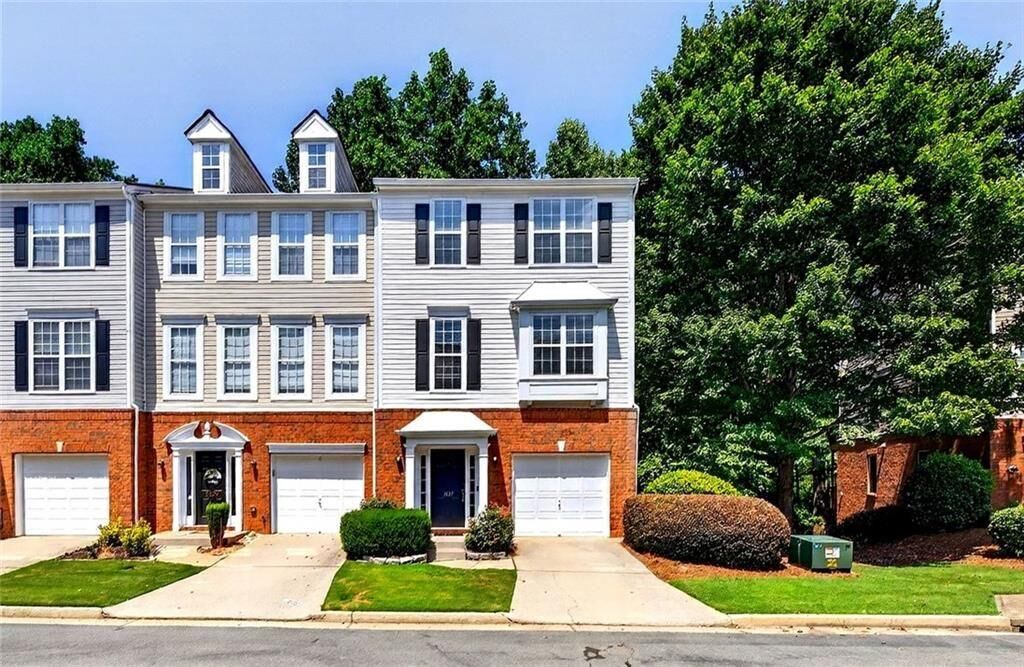 Property Photo: 3327 Lathenview Court GA 30004