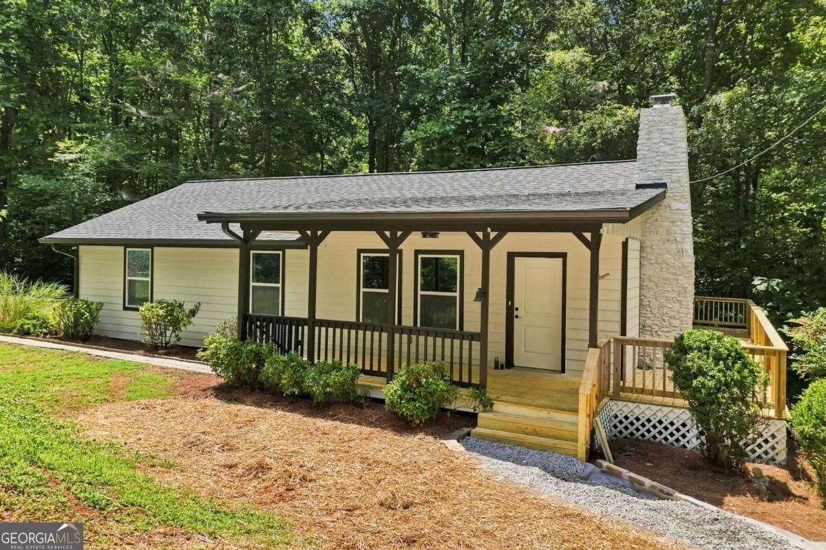 Property Photo: 283 Ash Circle GA 30183