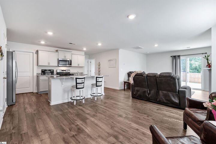 Property Photo:  1808 Bridle Lane  SC 29376 