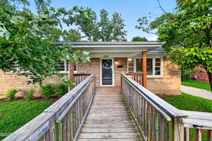Property Photo:  7207 Windemere Dr  KY 40214 