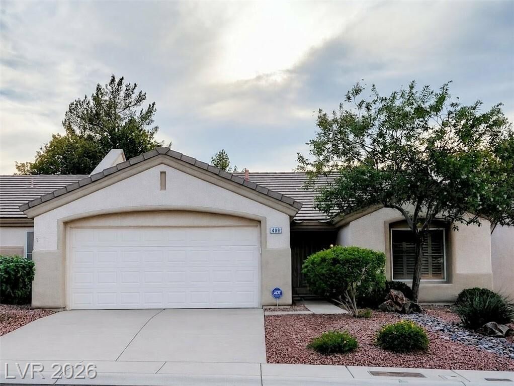 Property Photo: 409 Golden State Street NV 89012