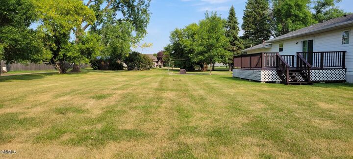 Property Photo:  403/405 Water Street E  ND 58467 
