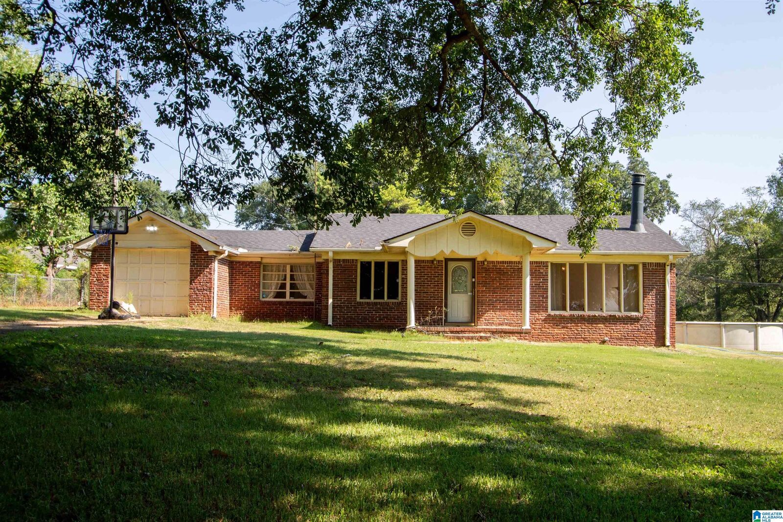 Property Photo: 902 7th Avenue AL 35228