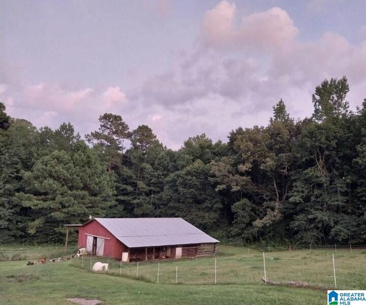Property Photo:  389 County Road 555  AL 35077 