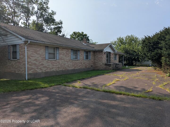 Property Photo:  828 Salem Boulevard  PA 18603 