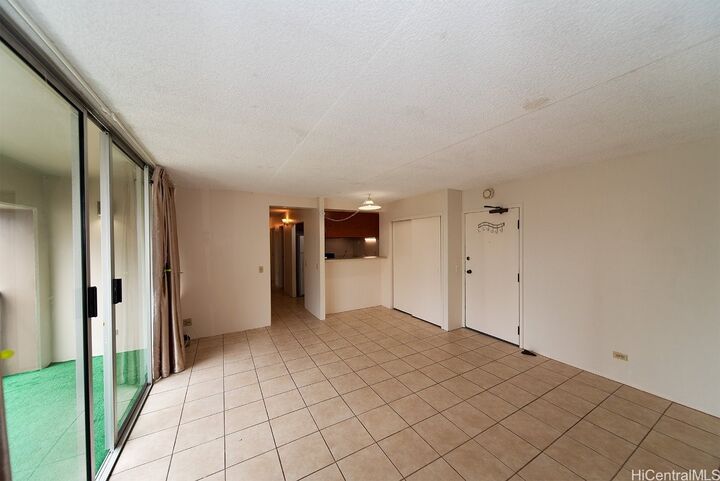 Property Photo:  430 Keoniana Street 1114  HI 96815 