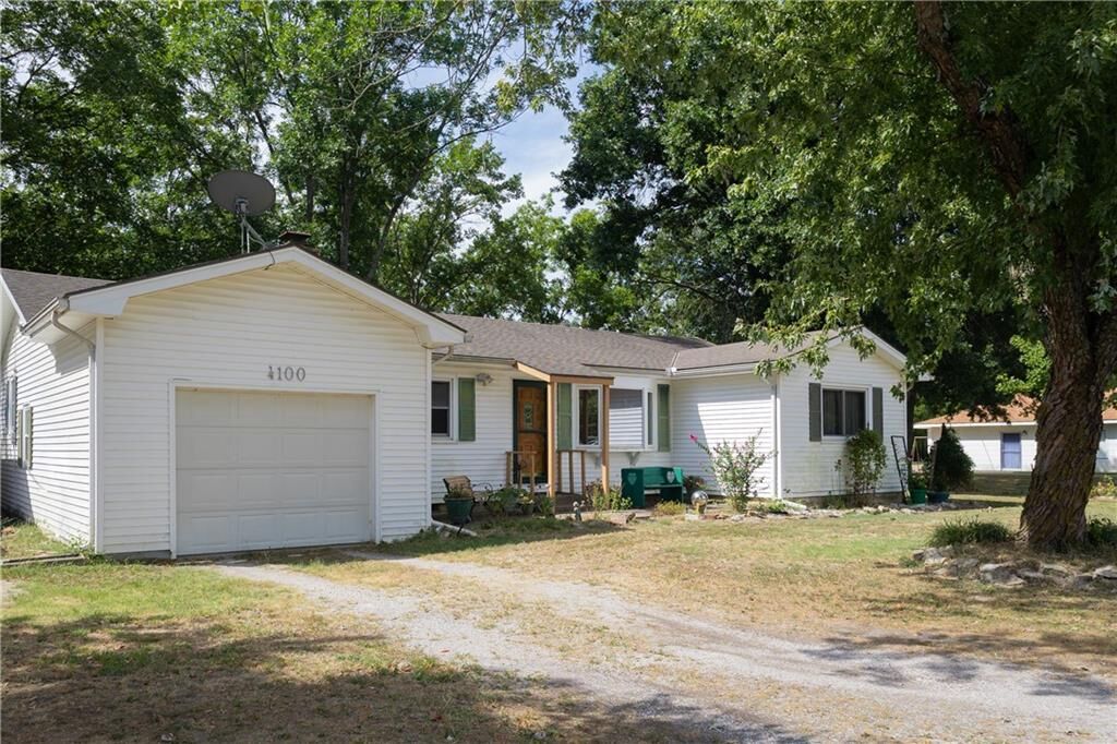 Property Photo:  4100 Main Street  KS 67357 