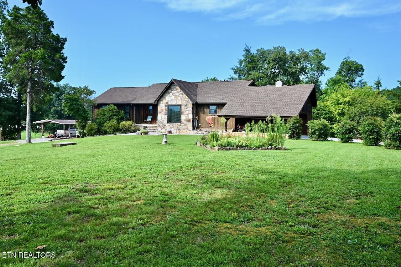 Property Photo:  429 Henry Lane  TN 37742 