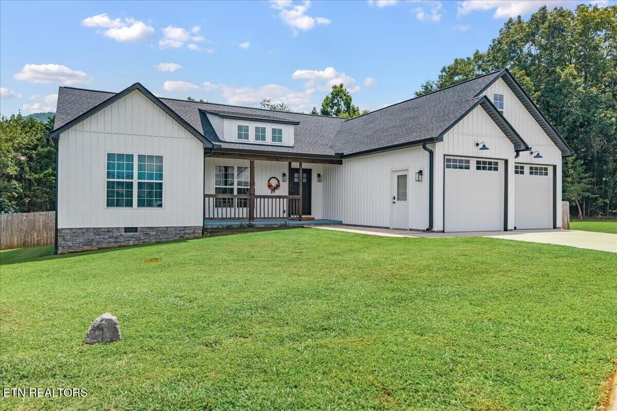 Property Photo: 110 Waterstone Court TN 37307