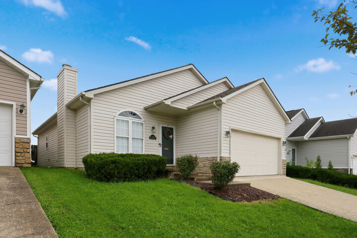 Property Photo: 1121 Parliament Way KY 40517