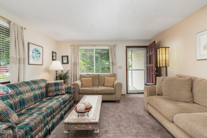 Property Photo: 2305 NW Keel Ave Avenue OR 97367