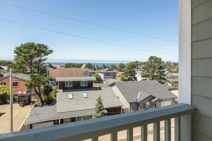 Property Photo:  3246 NW Mast Avenue  OR 97367 