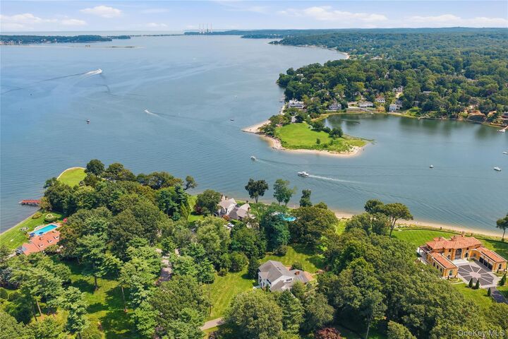 Property Photo:  6 Lighthouse Point  NY 11743 